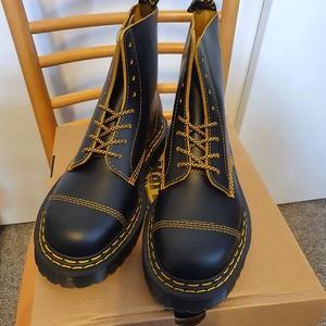 Dr. Martens Pascal Double Stitch Bex UK 7/US 9 Women's